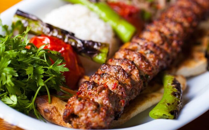 İstanbul'da Adana Kebap ve Adana Yemekleri