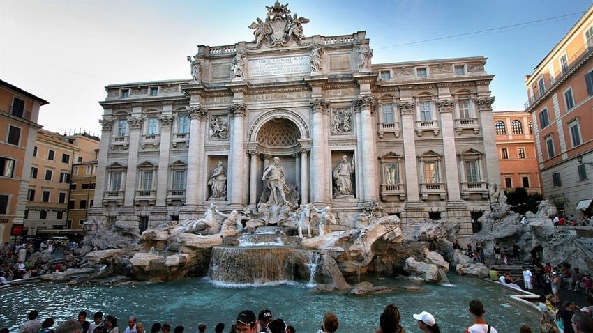 İtalya'da Daha Az Para Harcamanız İçin Tüyolar 6971668-trevi-fountain-rome-italy (850 x 478)