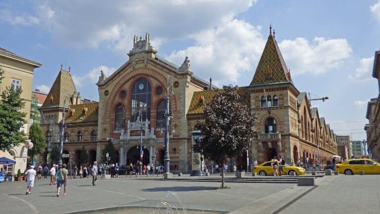 Budapeşte Büyük Market (Central Market Hall)