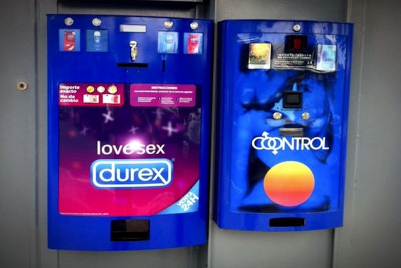 Prezervatif Otomatı, İspanya