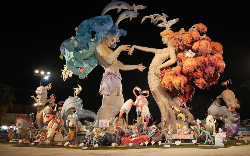 Las Fallas: Valensiya Ateş Festivali