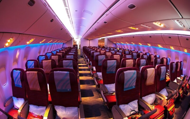 Qatar Airways ekonomi sınıfı kabini
