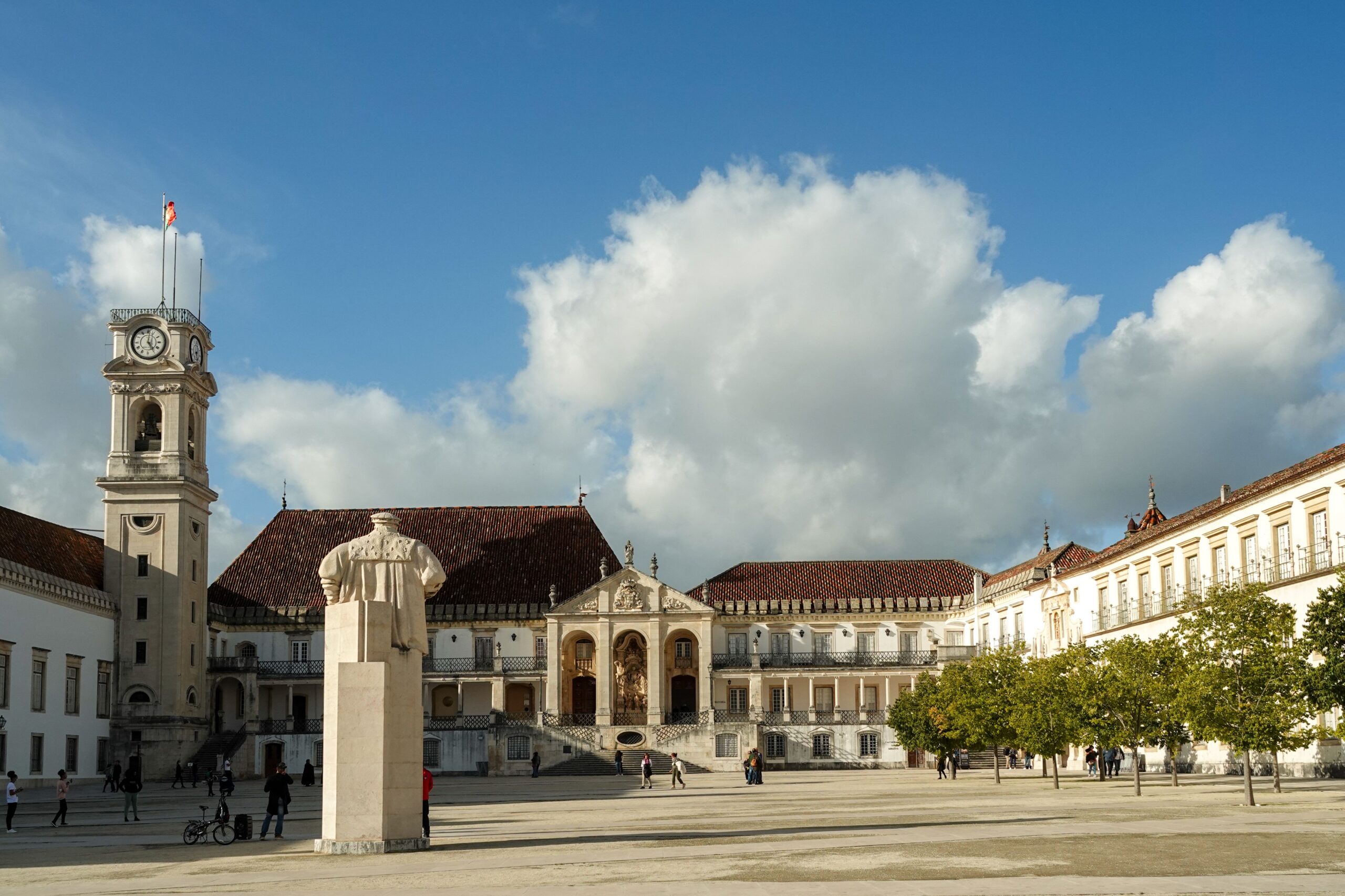 Coimbra Üniversitesi'nin tarihi avlusu