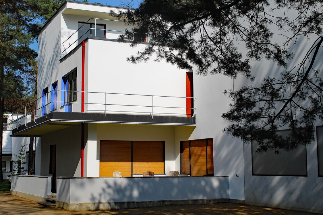 Almanya’nın Dessau kentindeki modernist Bauhaus mimarisi